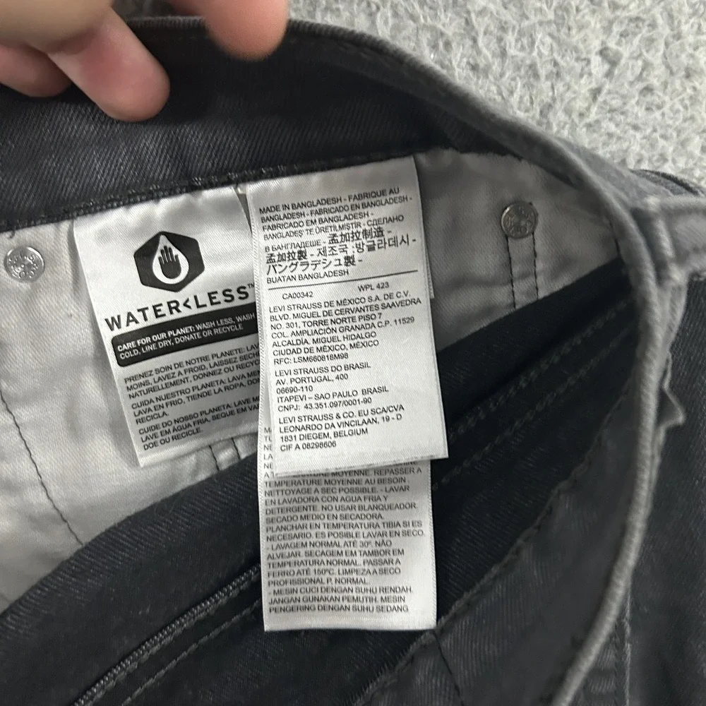 Levis Jeans Mens 38x32 Gray Denim 541‎ Athletic Fit Stretch American Red Tab